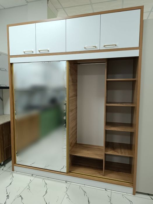 Современный шкаф купе