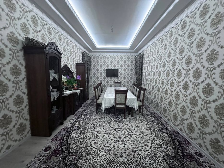 Oltin tepada uy sotiladi