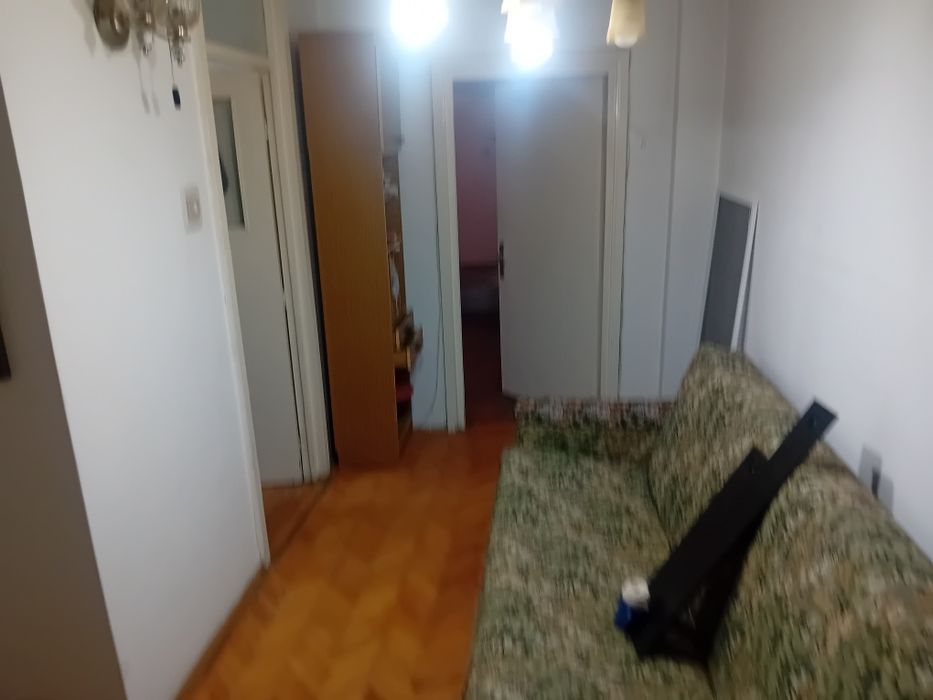 Ap o camera Biserica Catolica centru parter inalt 40mp balcon centrala