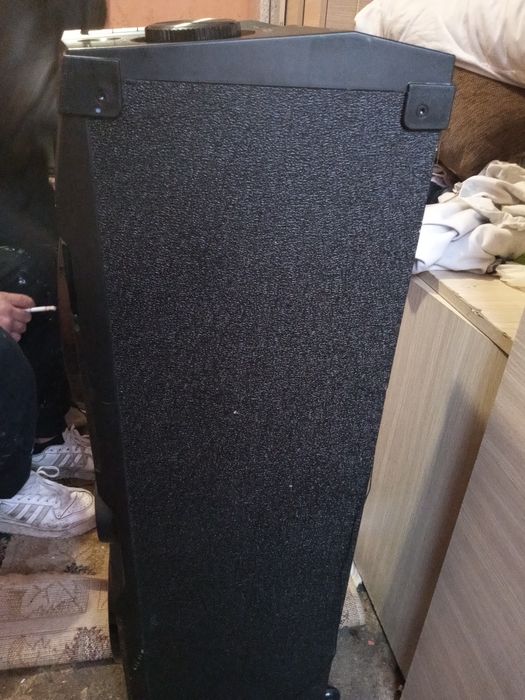 Vand boxa urgent
