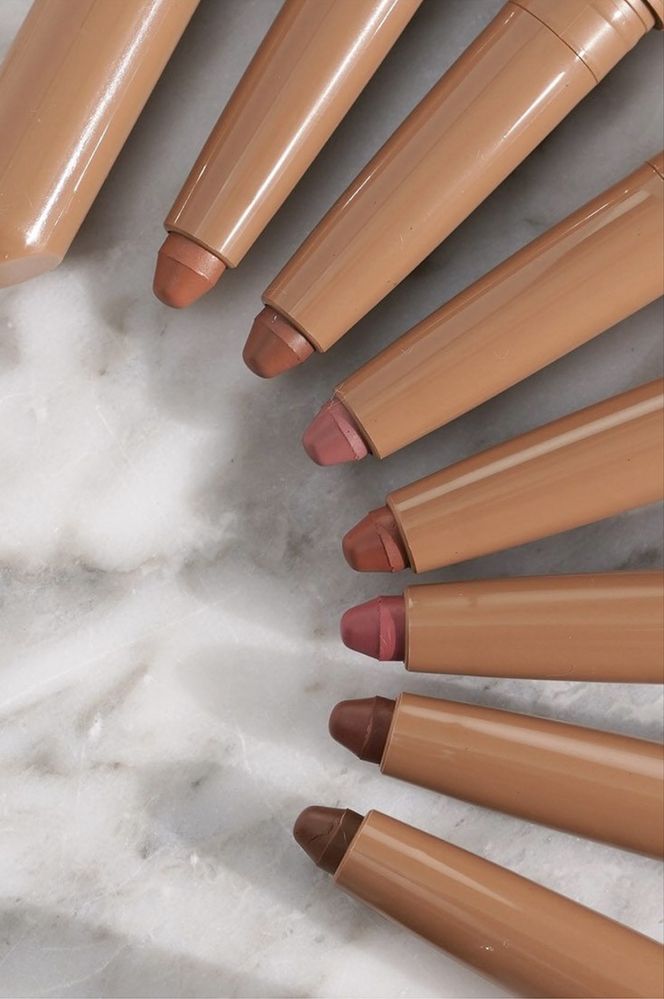 Rhode Peptide Lip Shape - Оформящ и хидратиращ молив за обемни устни