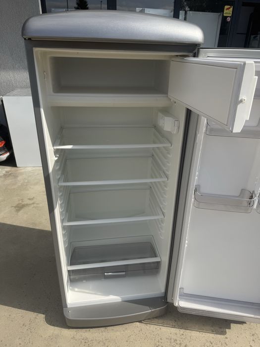 Сив ретро хладилник Gorenje