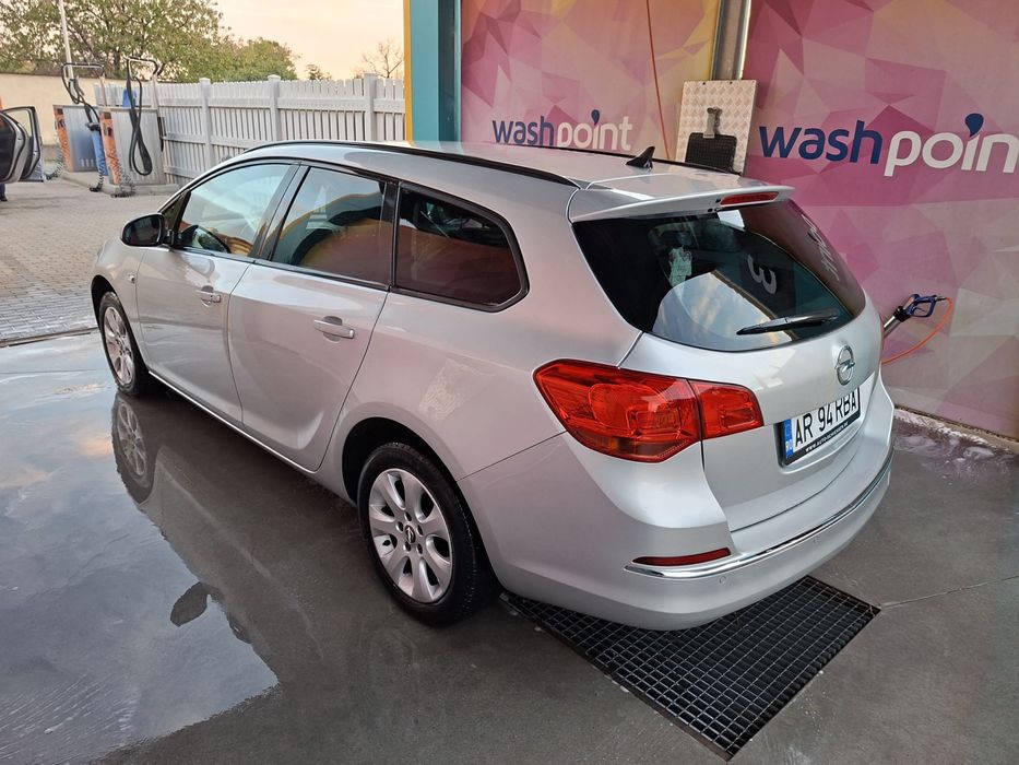 De vanzare opel astra J
