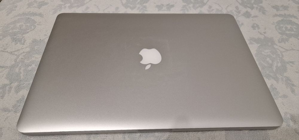 Macbook Pro mid 2015,i7,16gb ram,stare ca nou