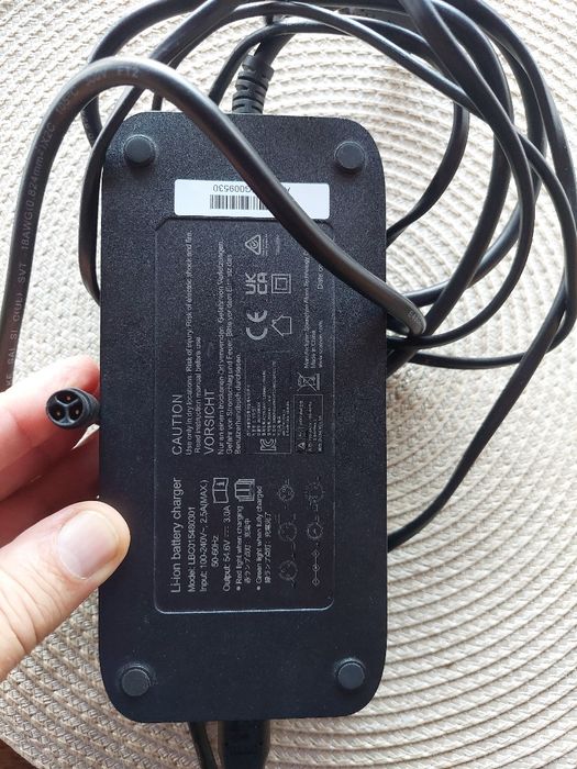 Incarcator bicicleta 48v