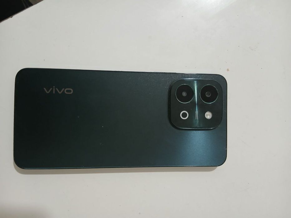 Тел сотилади айби ёк 8/128