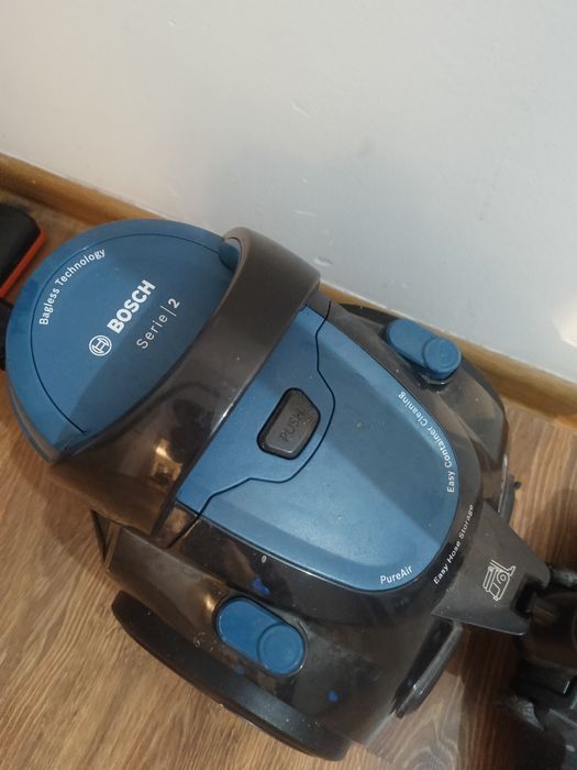 Продам Пылесос Bosch
