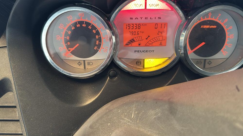 Vând scuter piaggio