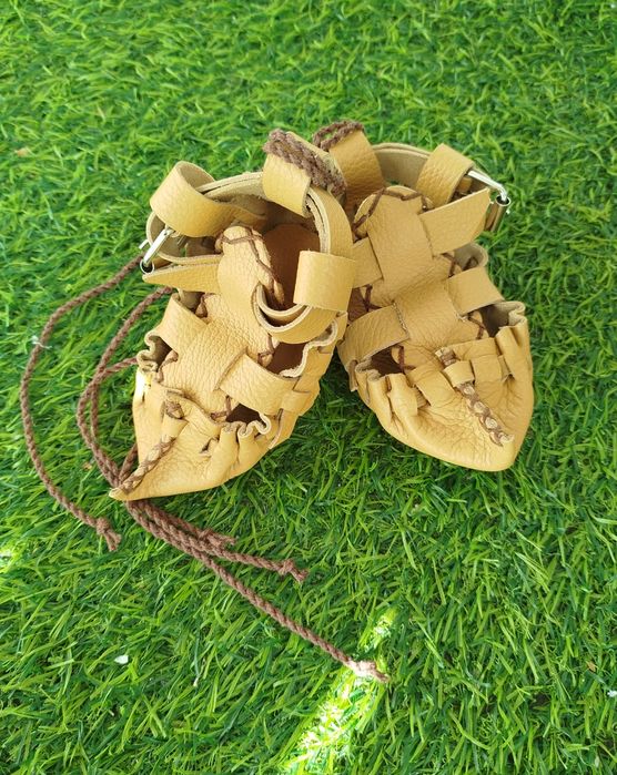 Сувенирани цървули от естествена кожа