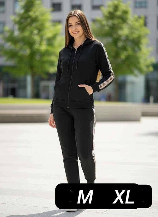 Trening dama Guess vătuit, doar M și XL disponibil