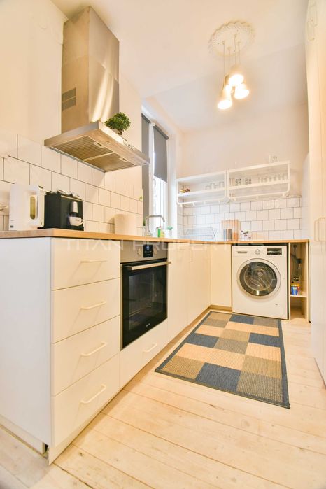 Продава се Тристаен апартамент в София, Център - 86 кв.м за 4652 €/кв.м - Снимка #3