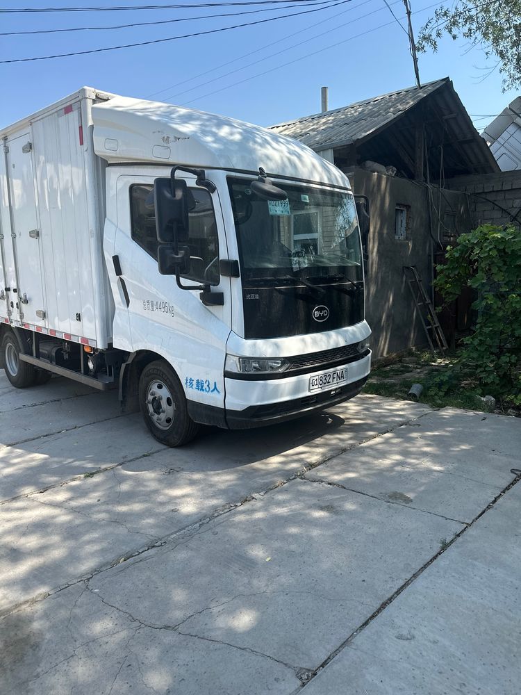 labo va boshqa turdagi aftomabilarga bort easash hizmati
