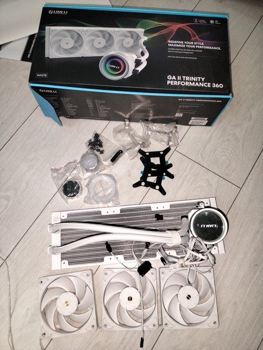Система водяного охлаждения Lian Li Galahad II Trinity Performance 360