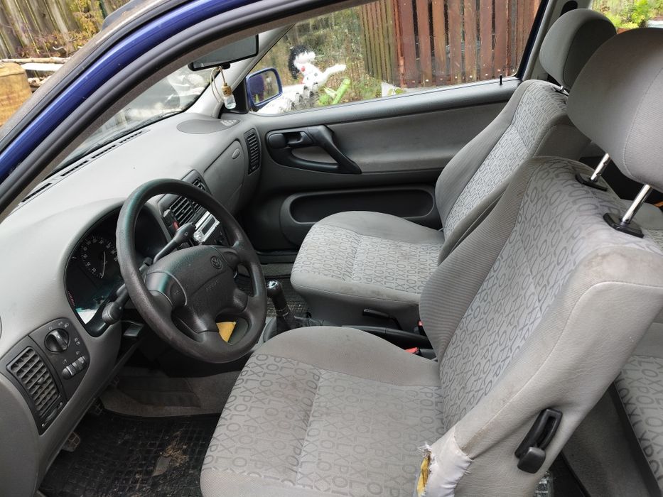 Vând Volkswagen Polo