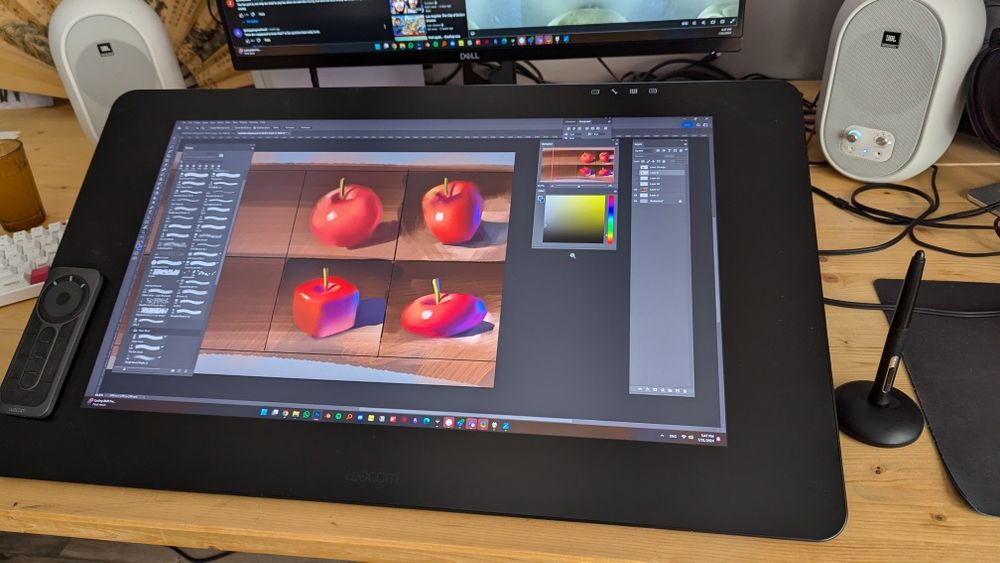 Tabletă Grafică Wacom Cintiq 24 Pro Stare Perfectă, Cutie și Accesorii