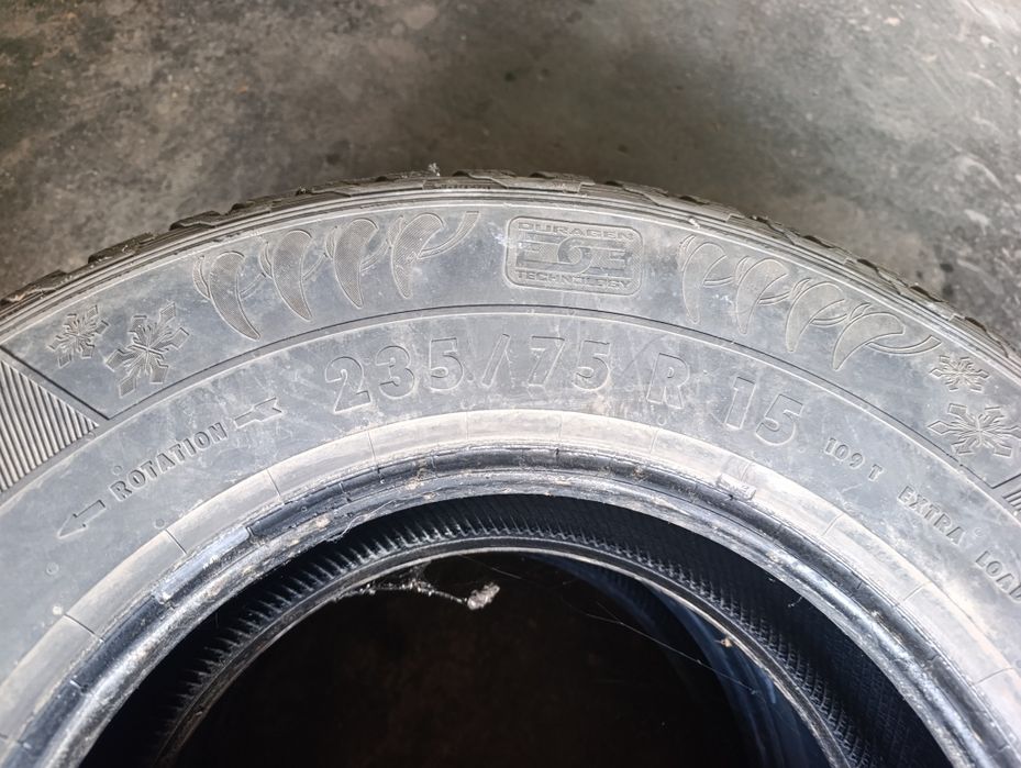 Продавам зимни гуми 235/75R15