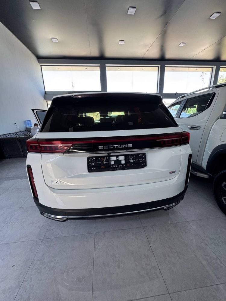 Bestune T 99 2022 yil yangi