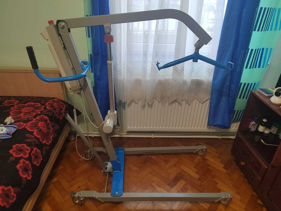 Echipamente medicale: Dispozitiv ridicare pacienti, hamuri, cărucioare