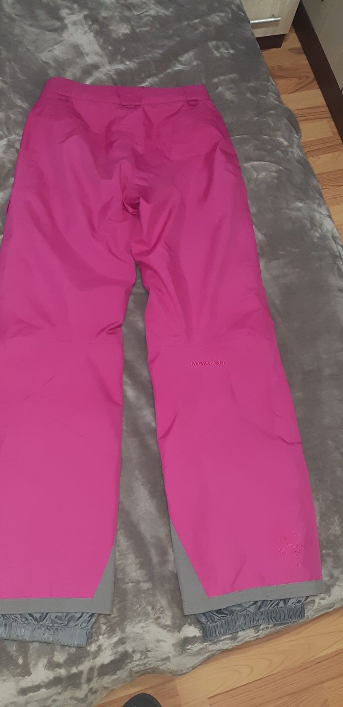 Vand pantalon de dama de la mammut