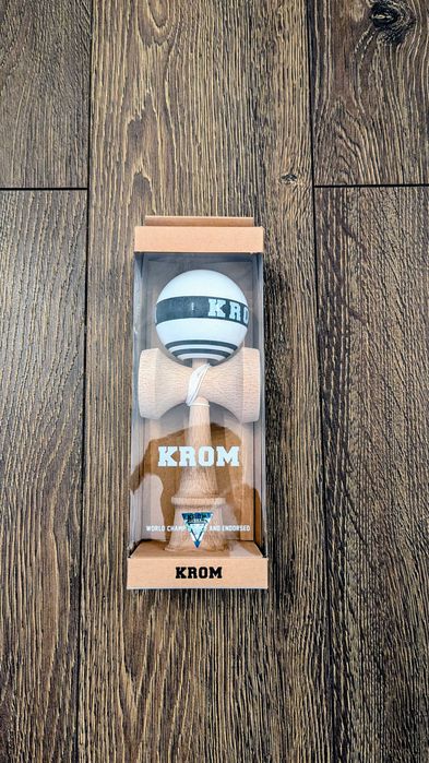 Kendama Krom Strogo White, noua