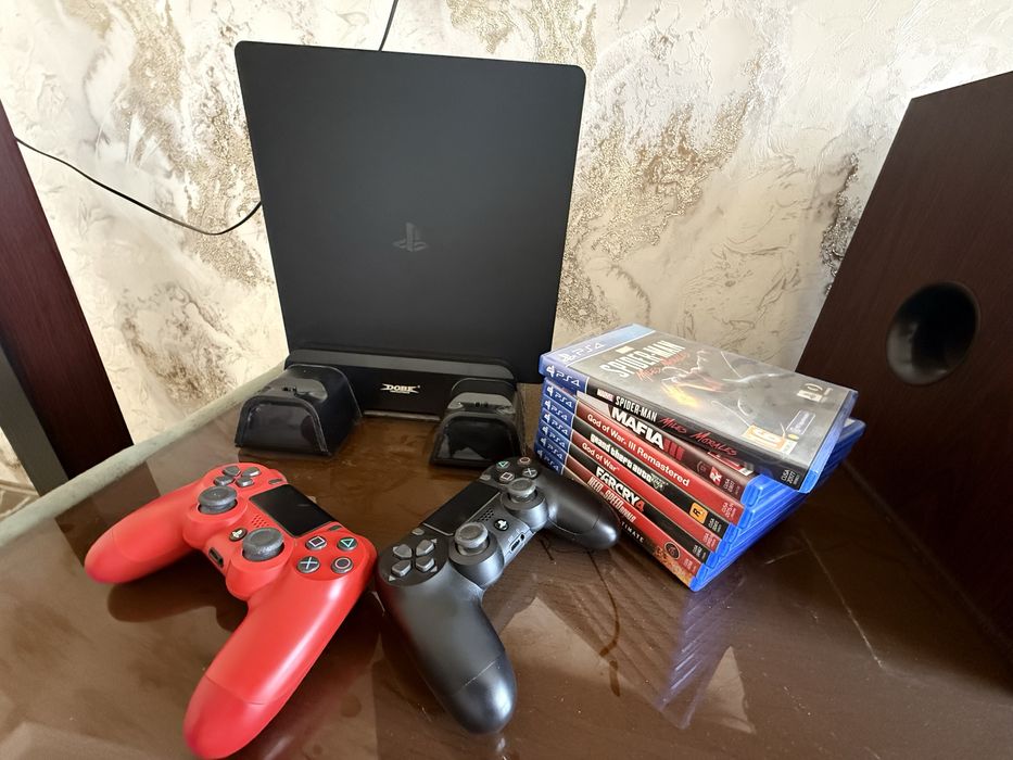 PlayStation 4 Pro  1 TB