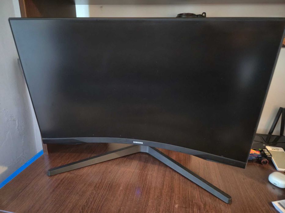 Samsung Odyssey G5 (WQHD) – 27” - 144hz