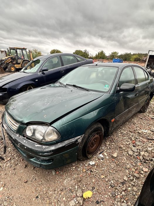 Toyota Avensis T22 4A-FE 1.6 бензин седан на части