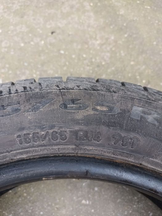 Vând  4 Anvelope vară Pirelli