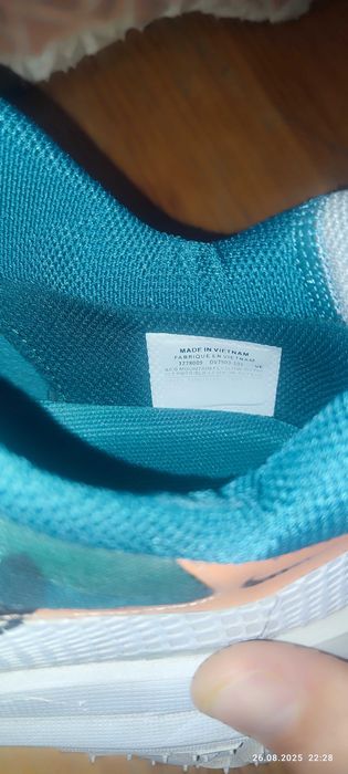 Продаю кроссовки Nike ACG.