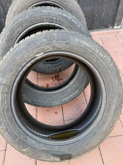 Vând cauciucuri 225 55 17