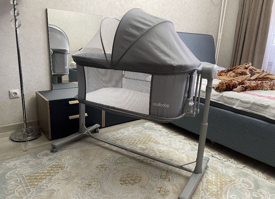 Продается прикроватьная люлька