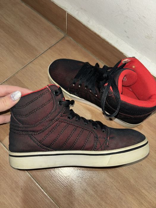 Pantofi cu rotile pt copii