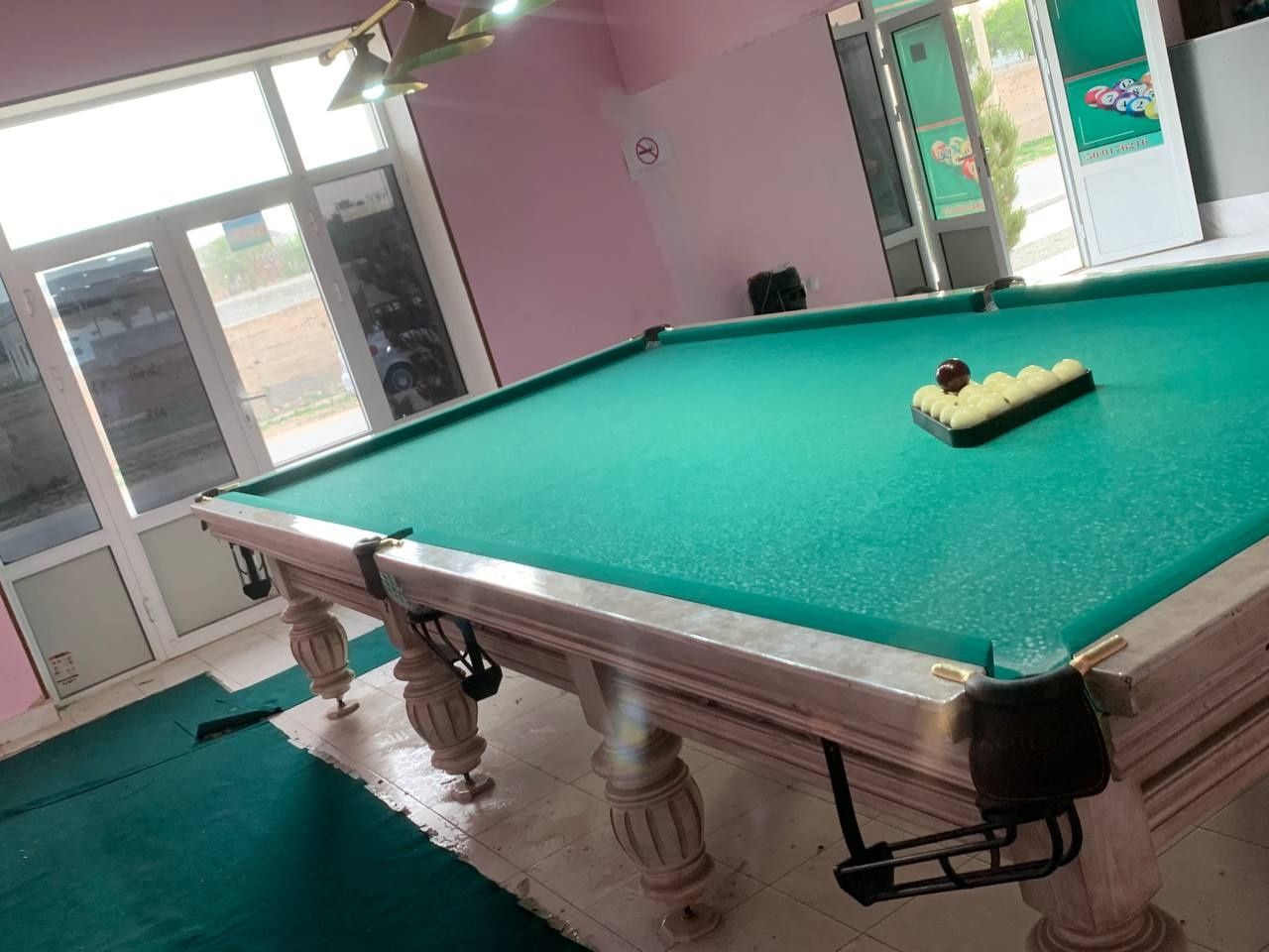 Bilyard  stoli va anjomlari srochna sotiladi