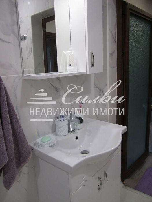 Тристаен ЮЖЕН апартамент в кв. Център!