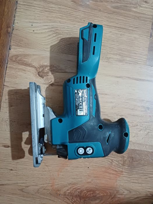 Soricel pendular MAKITA DJV 181 18v
Este in stare foarte buna
Pret FIX