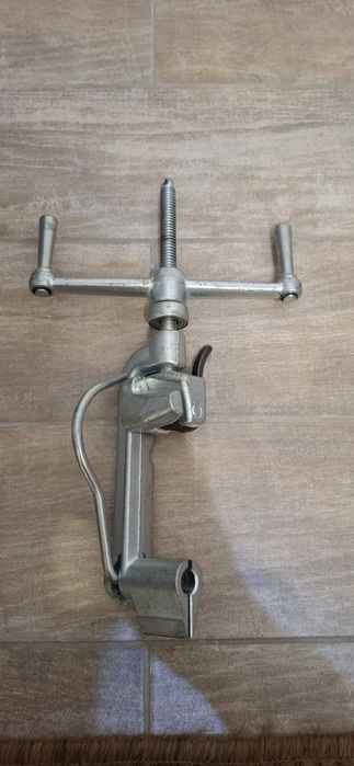 Клещи    натяжные