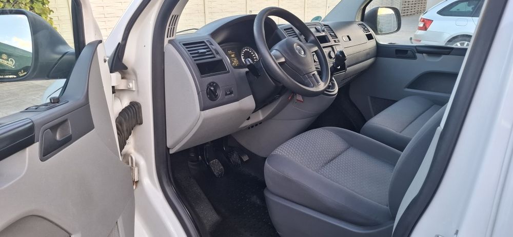 VW T5 Transporter 2013 A/C 2.0 tdi Vivaro Trafic soft close