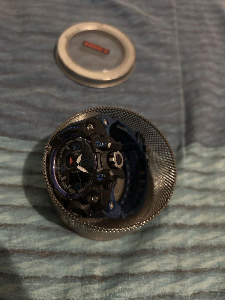 Часовник G-Shock