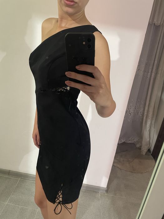 Официална елегантна черна рокля