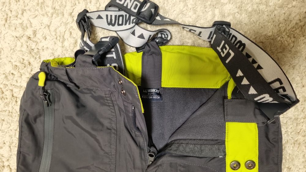 Зимен (ски) гащеризон LC Waikiki 9-10г.