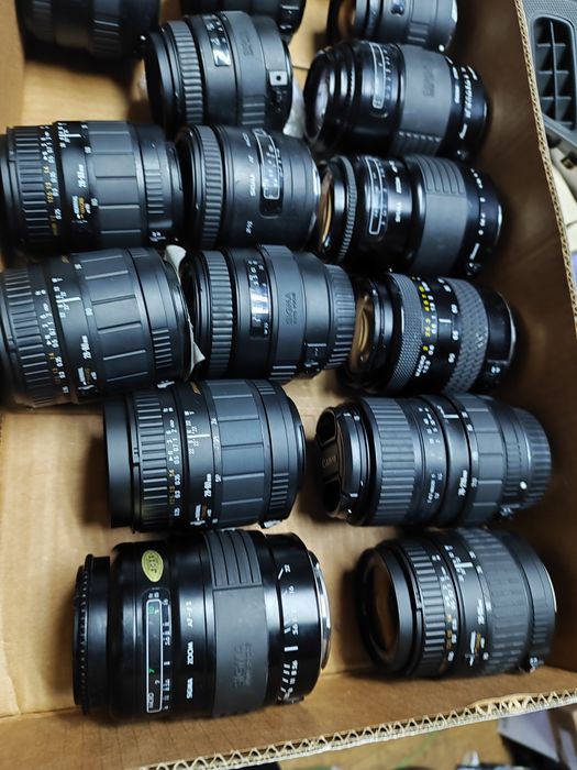 Коробка с нерабочими объективами Canon