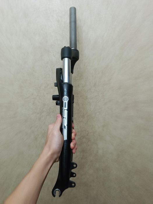 Вилка rst 26-27.5 состояние отличное