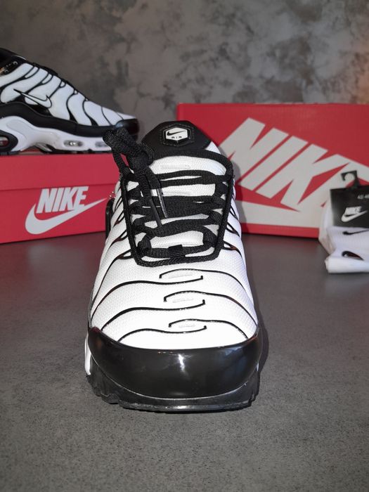 Nike TN White & Black‼️