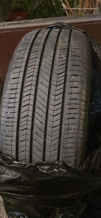 Продавам гуми Kumho всесезонни
