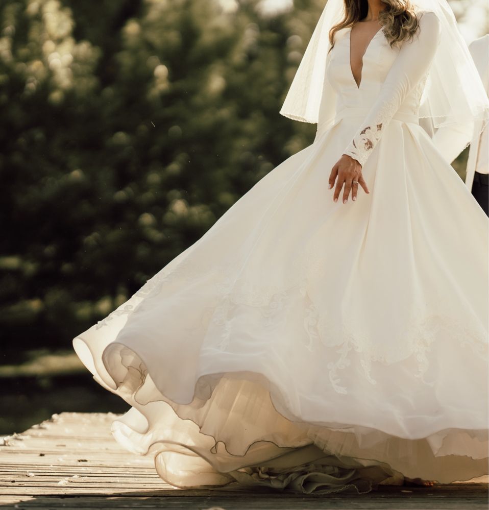 Vand rochie de mireasa La Novia