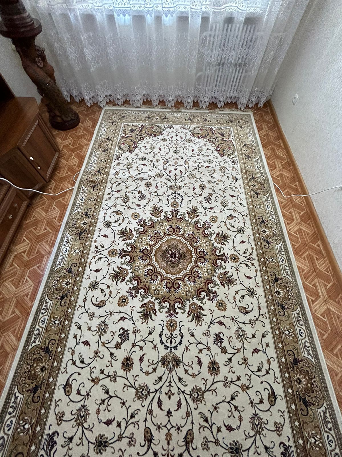 Продается ковер.