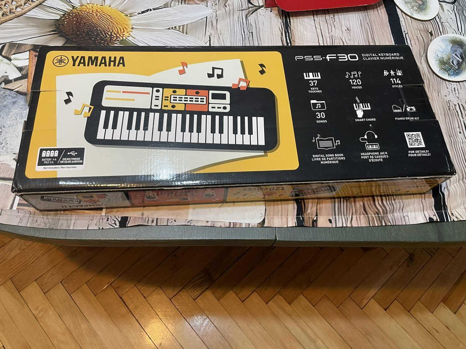 Детски синтезатор Yamaha неизползван