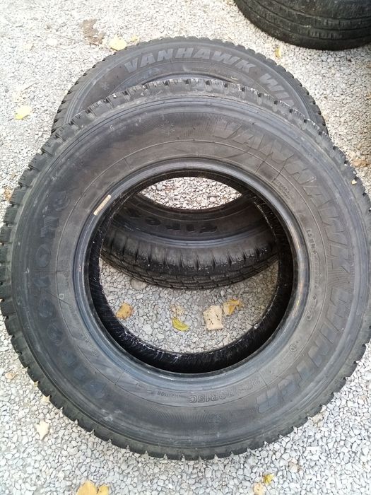 Зимни гуми 225 70 15 С