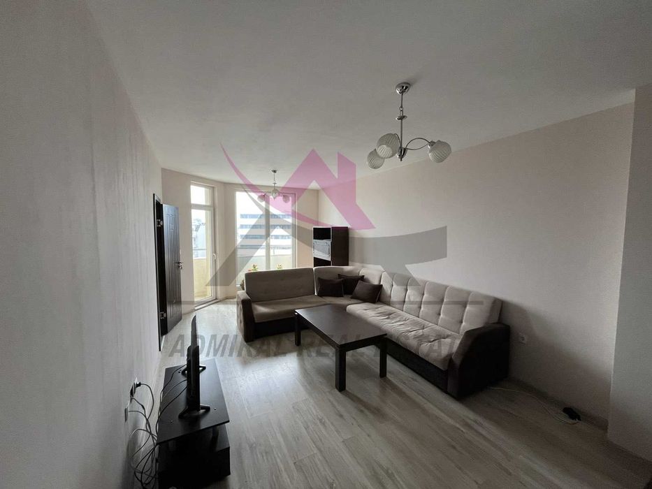 Продава се Тристаен апартамент в Варна, Лятно кино Тракия - 88 кв.м за 2160 €/кв.м - Снимка #1