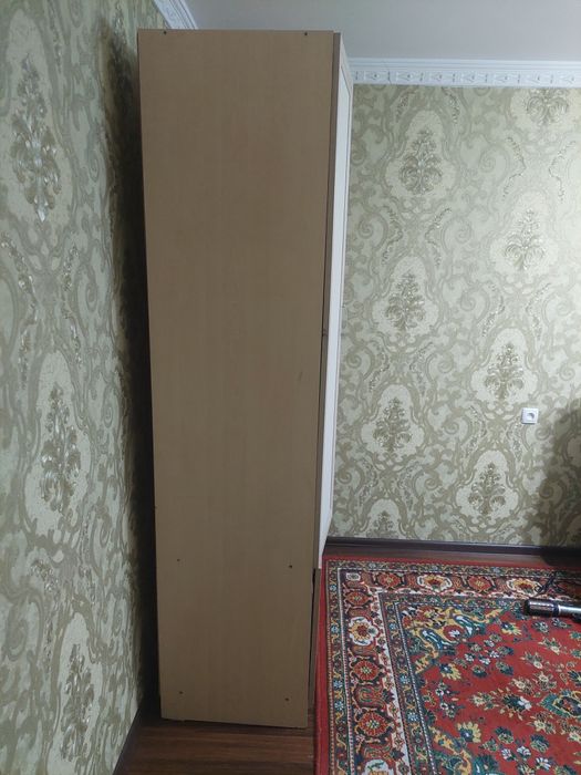 Шкаф  сотилади..